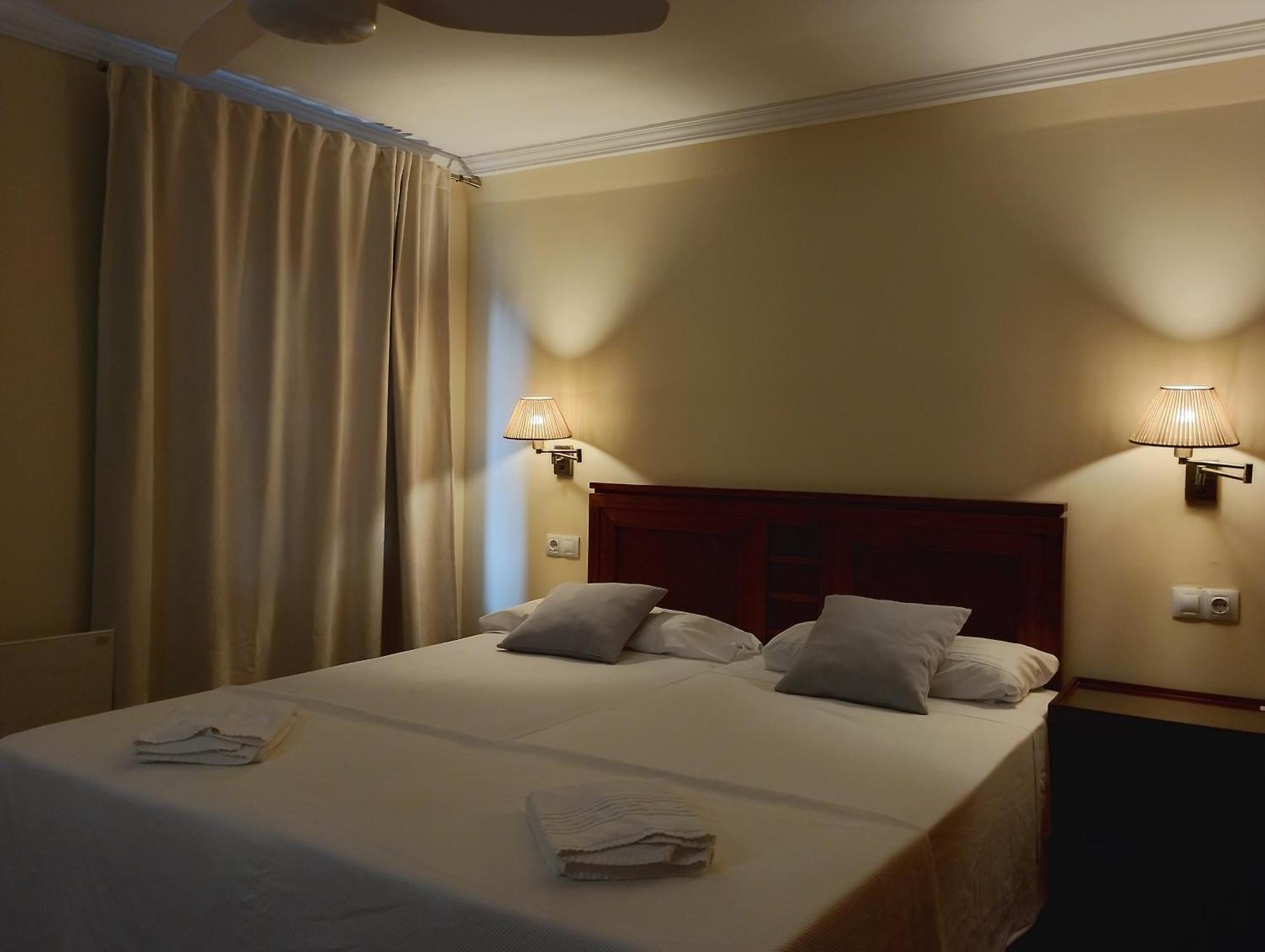 Cabalo Furado Tui Hotel Luaran gambar