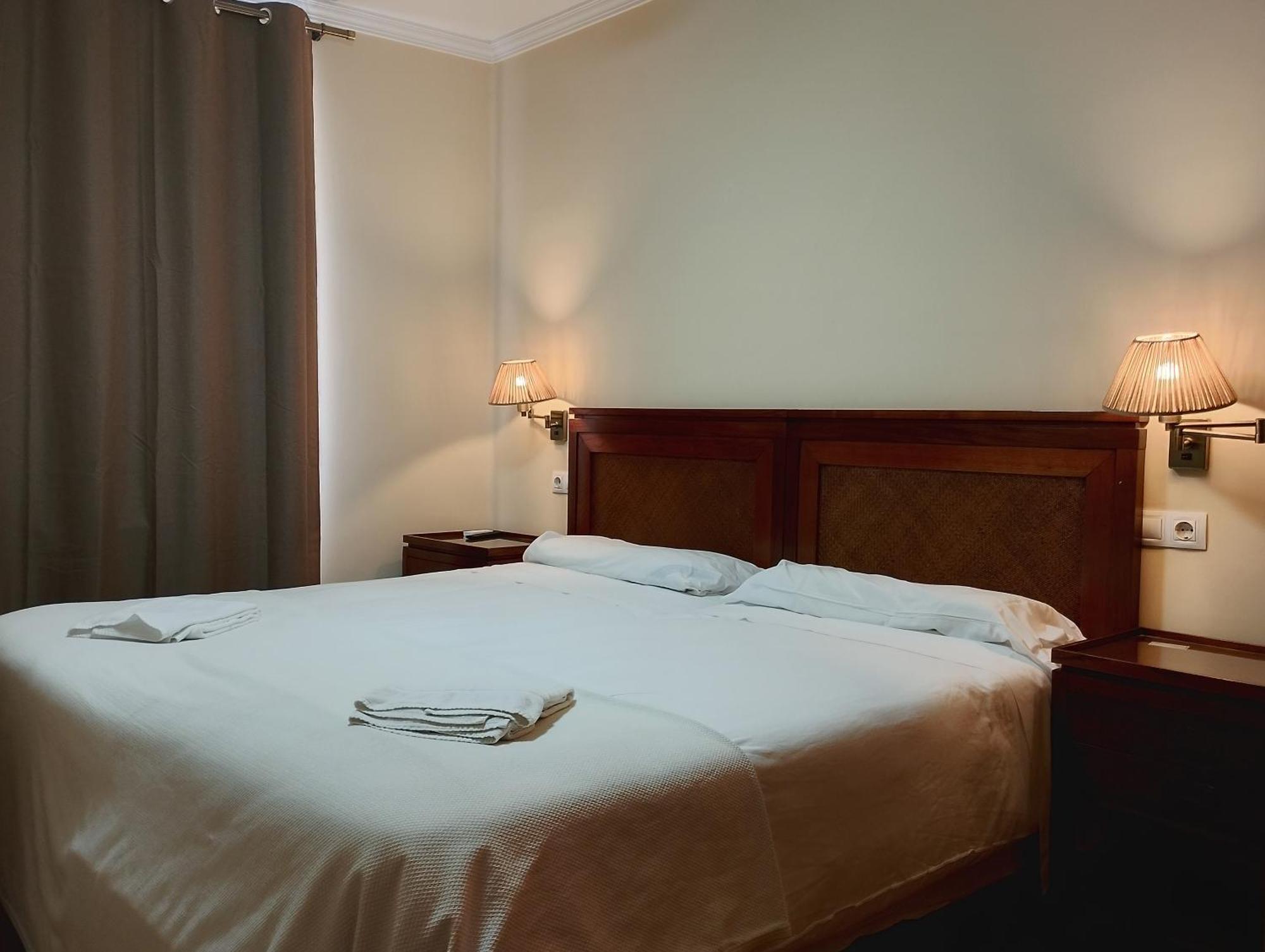 Cabalo Furado Tui Hotel Luaran gambar