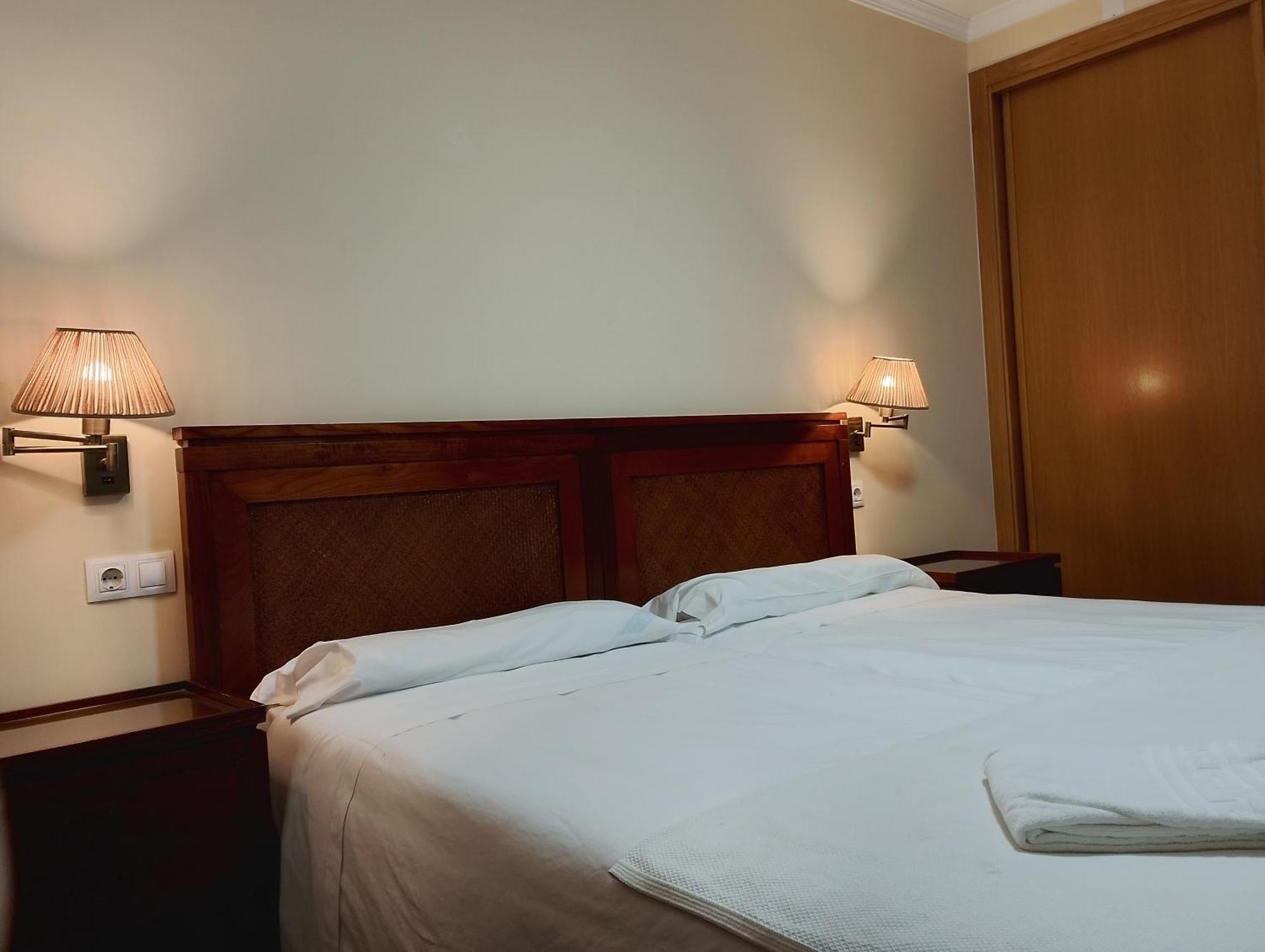 Cabalo Furado Tui Hotel Luaran gambar